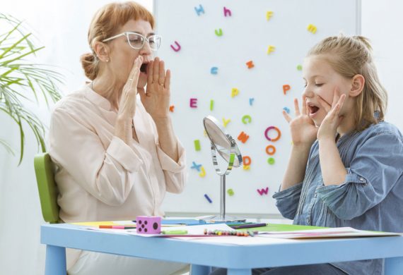 ลูกพูดไม่ชัด พ่อแม่อย่าละเลย