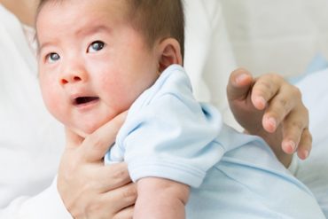 เมื่อทารกสะอึก