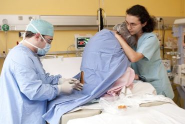 การบล็อคหลังตอนคลอด