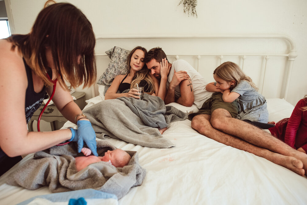 การคลอดเองที่บ้าน