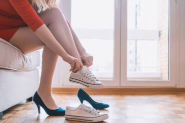 ใส่รองเท้าส้นสูงตอนท้อง