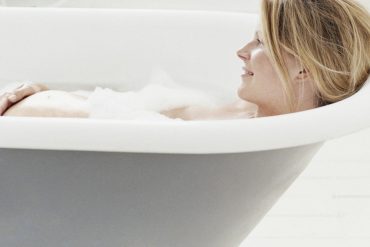 แช่น้ำอุ่นตอนท้อง