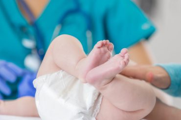 ภาวะลูกอัณฑะไม่ลงถุงในทารก