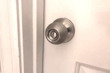 ลูกเผลอล็อคลูกบิดประตู