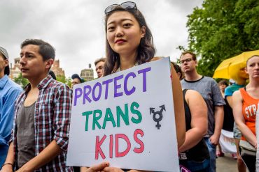 ลูกเป็นเด็กข้ามเพศ