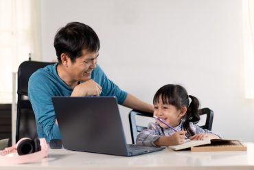 การเรียนออนไลน์กับสุขภาพเด็ก