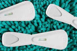 ที่ตรวจครรภ์แบบทิ้งลงชักโครกได้จาก Lia