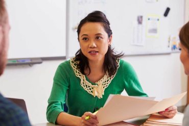 ควรไปประชุมผู้ปกครอง